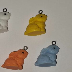 Konijnen bedel hard plastic.