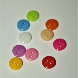 Kleine plastic ronde knoopjes